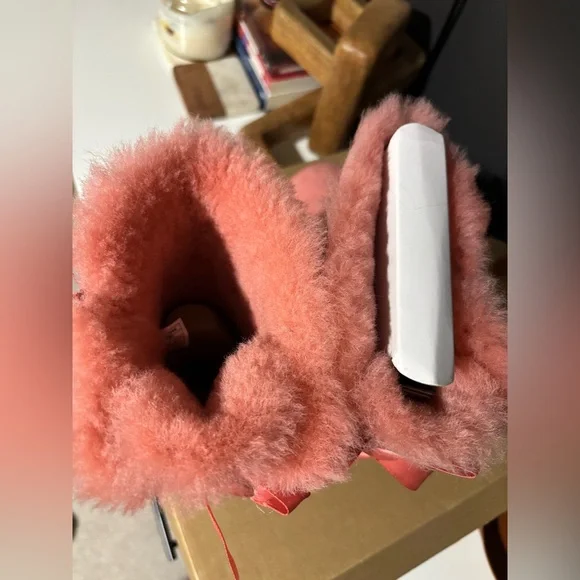 UGG Big Girls Coral Sheepskin Boots - Picture 7 of 10